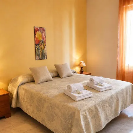 Casa Minzoni Pg Clima & Wi-Fi 卡斯泰拉马莱